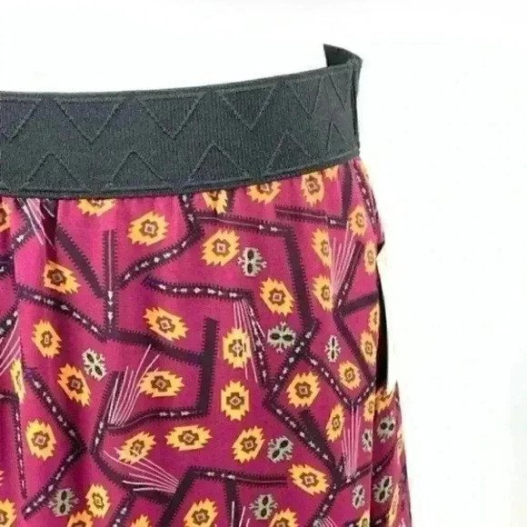 Lularoe Lola skirt M 8-10 chiffon elastic waist - Picture 3 of 10